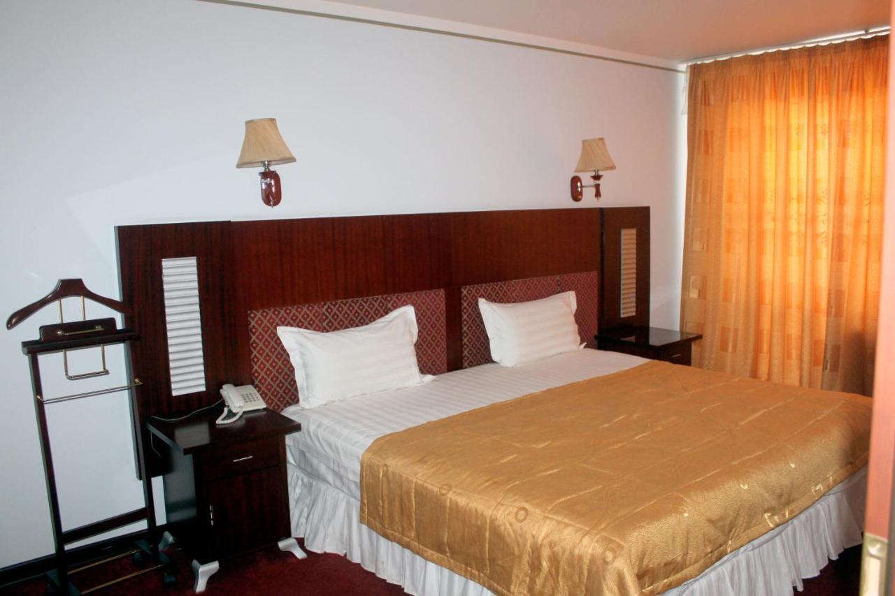 Hotel Grand Μπουχάρα Εξωτερικό φωτογραφία